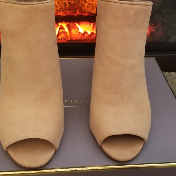 Louise et Cie ILLISA  LO-ILLISA - Demure Pink Kidsuede 9M Open Toe Bootie - Picture 3 of 16